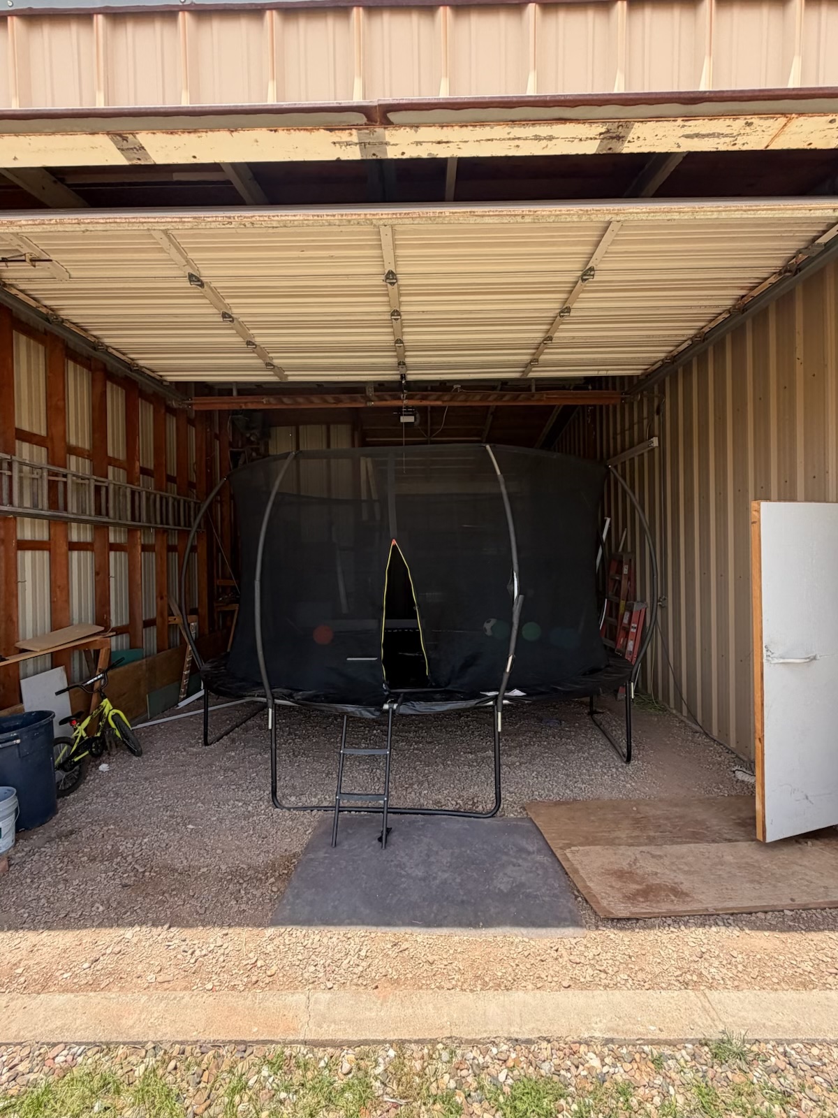 Garage bay at 5118 N Prince North Prince Business Park, Clovis NM