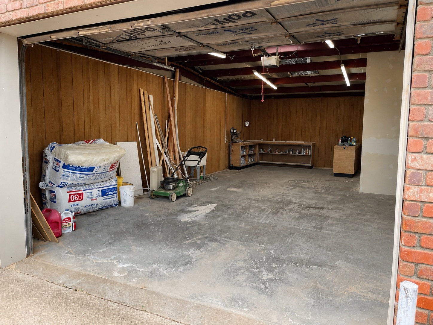 Workshop garage with 240V service at 5120 N Prince #1 Clovis NM